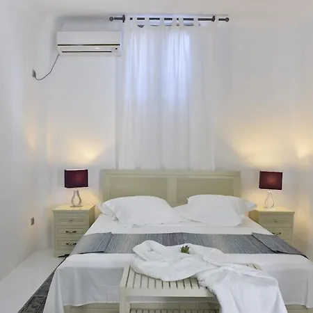 Naoussa Hills Boutique Resort- Adults Only 4*
